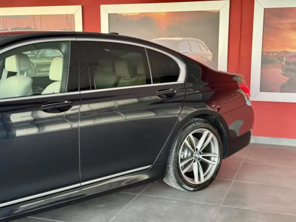 BMW 730 2017 - 44990 EUR, 79085 km - AUTO.MOTO.pt - 79085km - foto 3 de 30