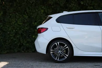 BMW 118 2020 - 24500 EUR, 75200 km - AUTO.MOTO.pt - 75200km - foto 8 de 18