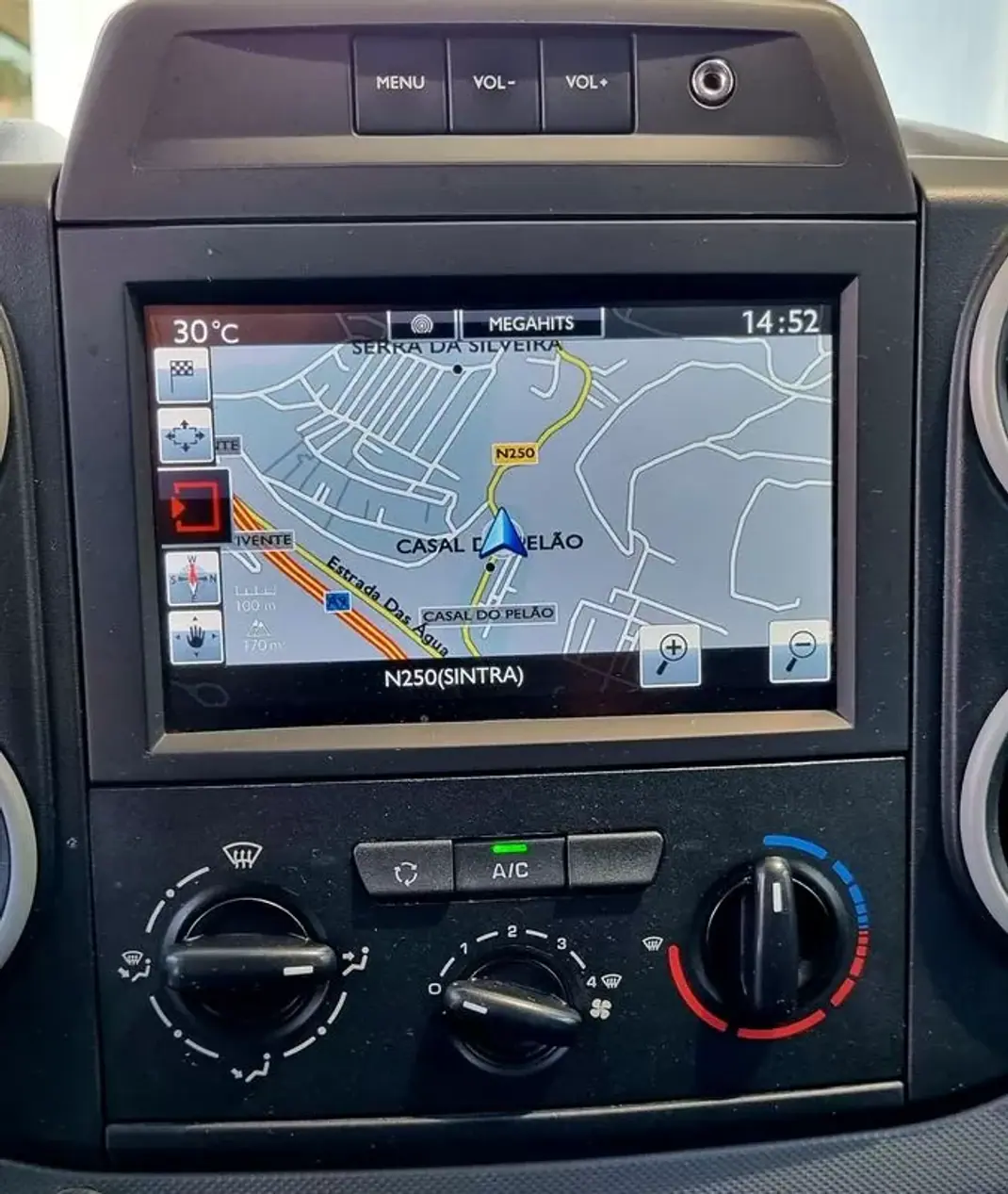 Citroën BERLINGO VAN XL 1.5 BLUE HDI 3 LUGARES 2018 - 9500 EUR, 149000 km - AUTO.MOTO.pt - 149000km - foto 10 de 12