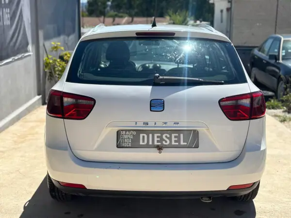 SEAT Ibiza ST 2013 - 6500 EUR, 205000 km - AUTO.MOTO.pt - 205000km - foto 4 de 21