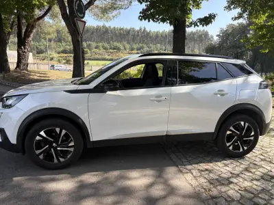 Peugeot 2008 2023 — photo 5 of 16