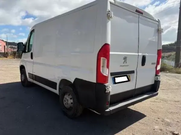 Peugeot Boxer 2020 - 12999 EUR, 70000 km - AUTO.MOTO.pt - 70000km - foto 12 de 14