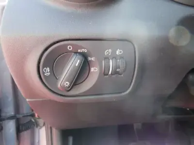 Audi A1 2016 - 12500 EUR, 191278 km - AUTO.MOTO.pt - 191278km - foto 20 de 31