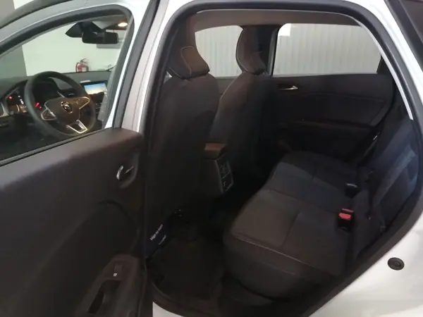 Renault Captur 2023 - 18500 EUR, 27000 km - 27000km - foto 3 de 3
