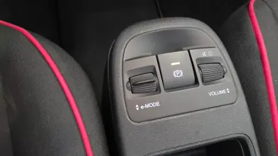 Fiat 500e 2023 - 16500 EUR, 19050 km - 19050km - foto 44 de 54