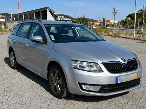 Skoda Octavia Break 2015 — foto 2 de 11