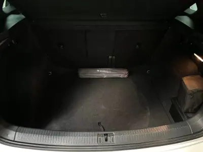Volkswagen Tiguan 2020 - 31800 EUR, 97000 km - AUTO.MOTO.pt - 97000km - foto 12 de 20
