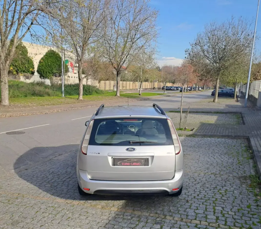 Ford Focus SW 2008 - 3990 EUR, 279000 km - AUTO.MOTO.pt - 279000km - foto 5 de 12