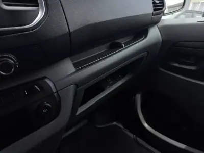 Citroën Jumpy 2019 - 15900 EUR, 122000 km - AUTO.MOTO.pt - 122000km - foto 52 de 60