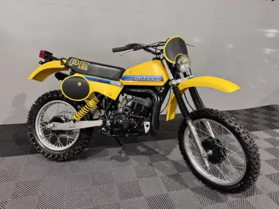Suzuki Burgman 650 ABS Executive 1994 - 6750 EUR, 1500 km - 1500km - foto 8 de 17