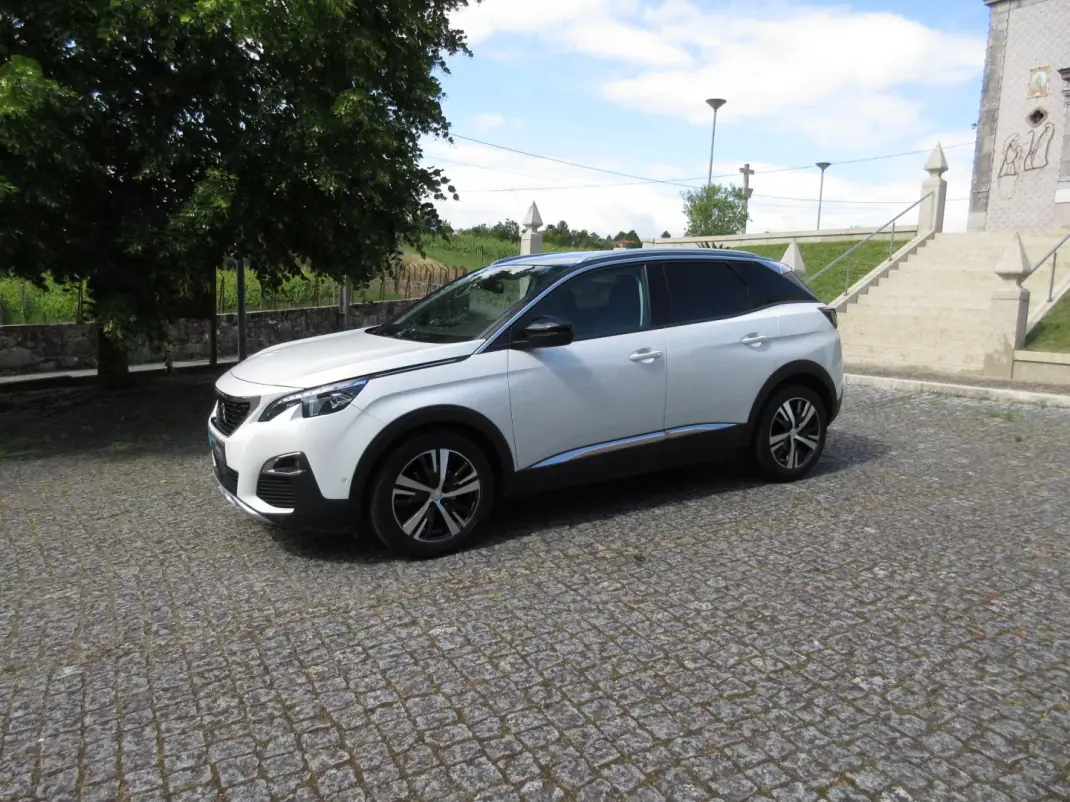 Peugeot 3008 2017 - 18990 EUR, 159000 km - AUTO.MOTO.pt - 159000km - foto 3 de 38
