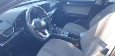 SEAT Leon ST 2022 - 16500 EUR, 110000 km - AUTO.MOTO.pt - 110000km - foto 6 de 14