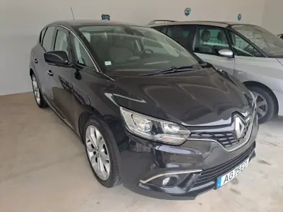 Renault Scénic 2017 - 9980 EUR, 262136 km - AUTO.MOTO.pt - 262136km - foto 3 de 39