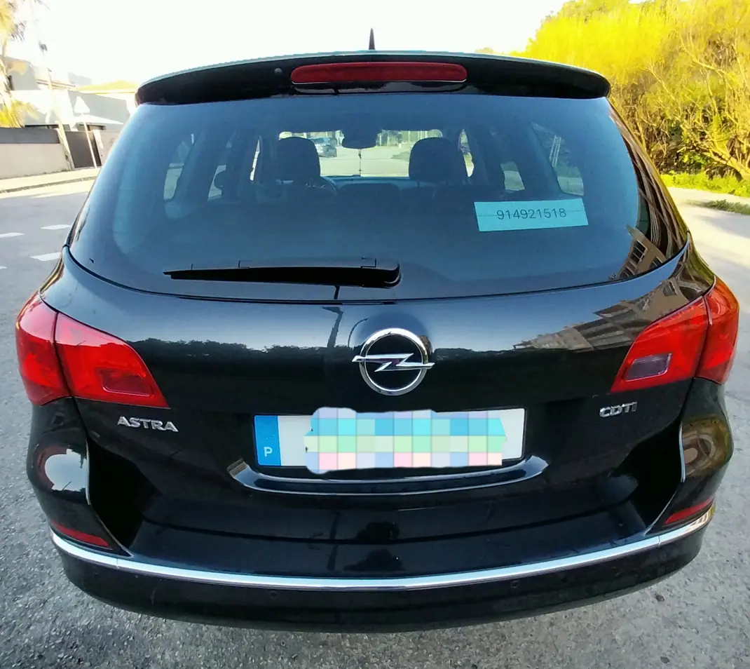 Opel Astra Sports Tourer 2015 - 7000 EUR, 168300 km - 168300km - foto 2 de 4