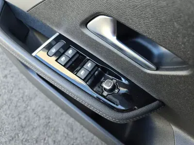 Opel Astra 2023 - 19900 EUR, 16940 km - AUTO.MOTO.pt - 16940km - foto 36 de 39