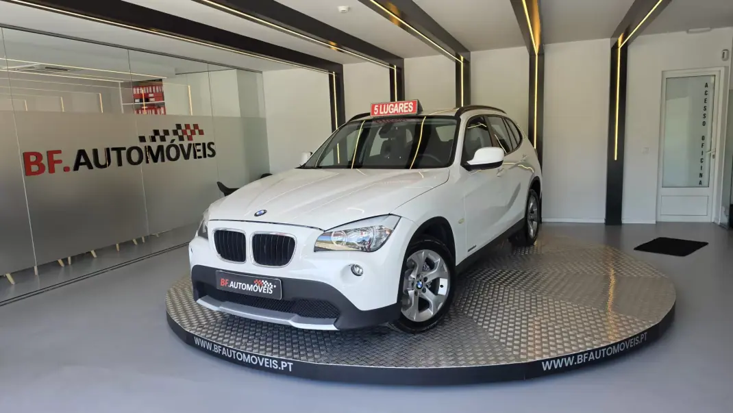 BMW X1 2011 - 9900 EUR, 192351 km - AUTO.MOTO.pt - 192351km - foto 2 de 52