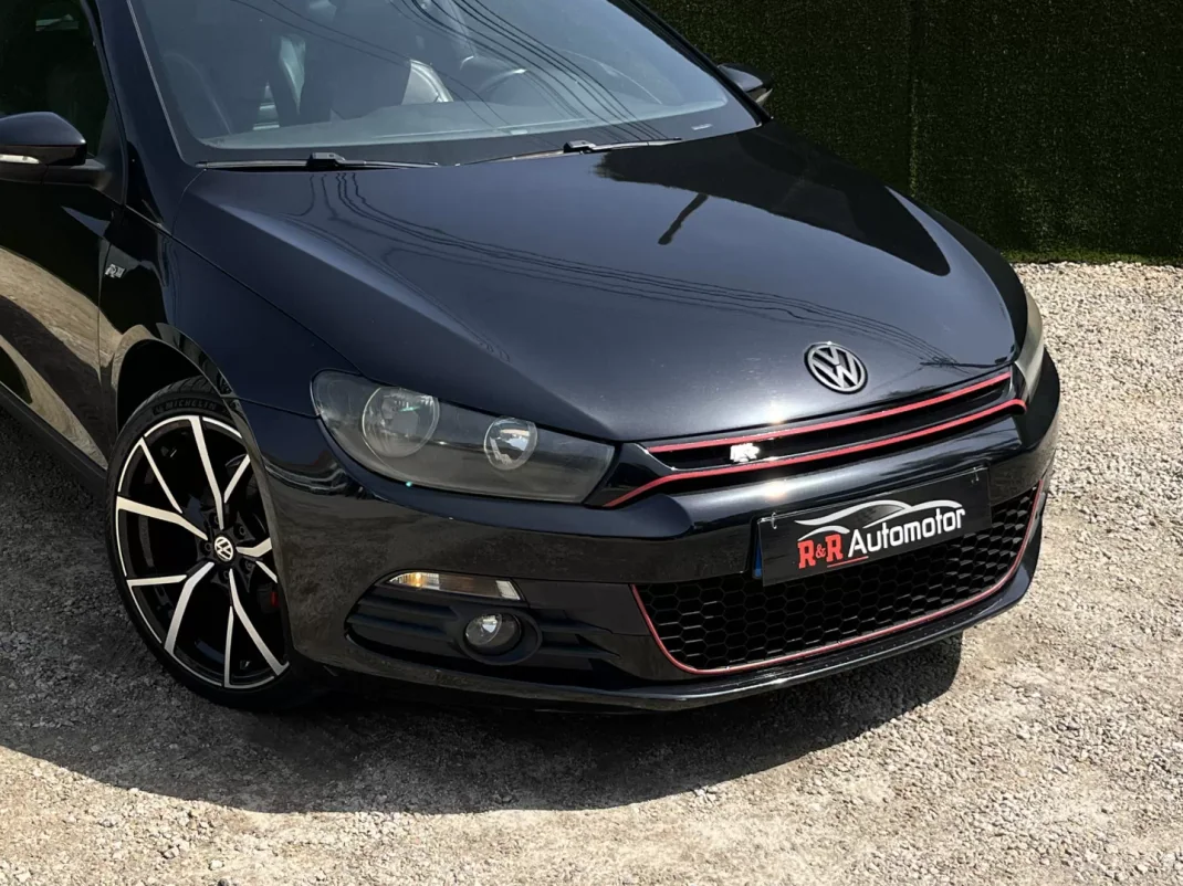 Volkswagen Scirocco 2010 - 13900 EUR, 255000 km - AUTO.MOTO.pt - 255000km - foto 6 de 16