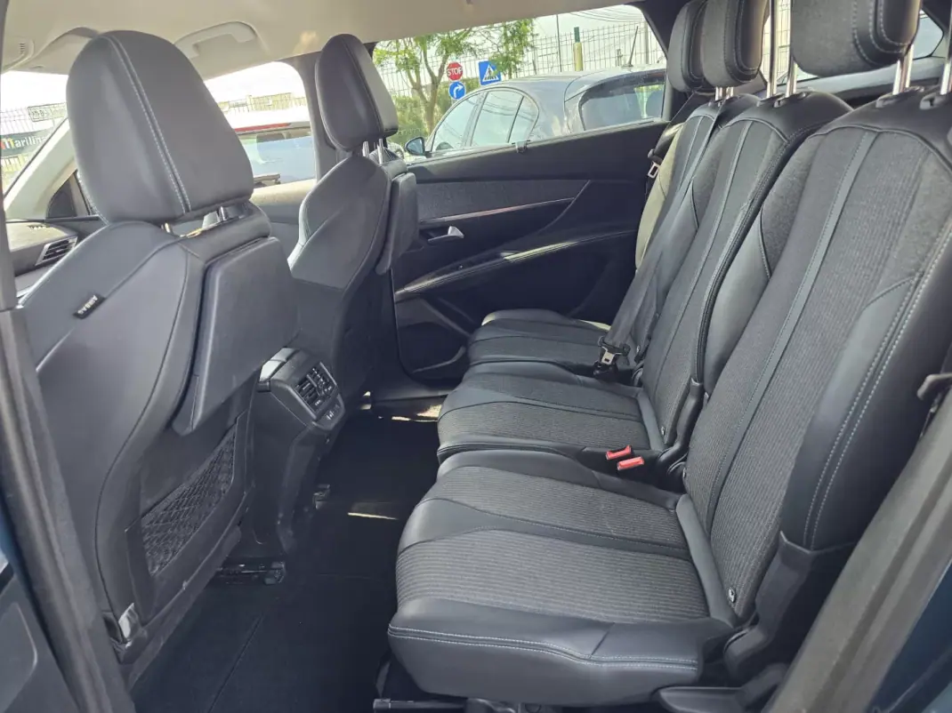 Peugeot 5008 2022 - 23900 EUR, 148000 km - 148000km - foto 28 de 31