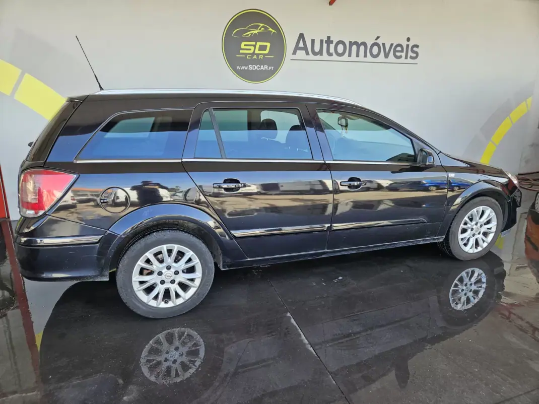 Opel Astra Caravan 2008 - 2950 EUR, 300000 km - 300000km - foto 3 de 6