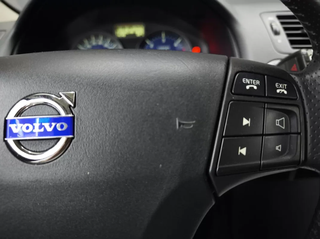 Volvo C30 2012 - 10950 EUR, 265888 km - AUTO.MOTO.pt - 265888km - foto 26 de 35