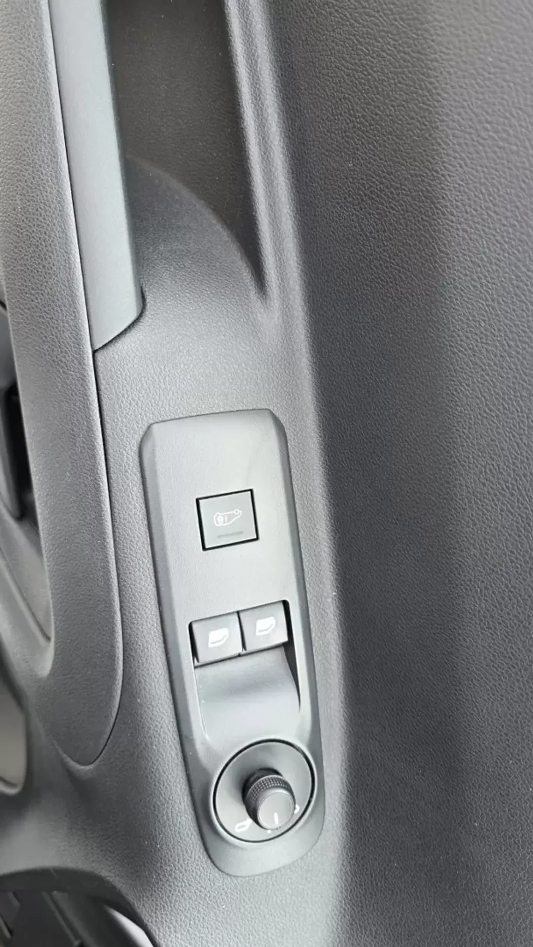 Citroën Berlingo 2022 - 14450 EUR, 77000 km - AUTO.MOTO.pt - 77000km - foto 24 de 24