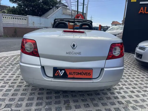 Renault Mégane Cabrio 2008 - 6950 EUR, 255883 km - AUTO.MOTO.pt - 255883km - foto 6 de 12