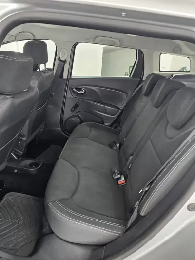 Renault Clio Sport Tourer 2019 - 8650 EUR, 259539 km - AUTO.MOTO.pt - 259539km - foto 21 de 24
