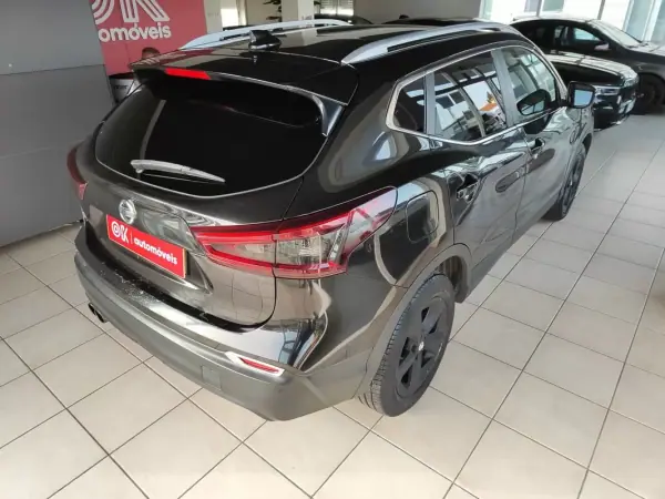 Nissan Qashqai 2017 - 15750 EUR, 155200 km - AUTO.MOTO.pt - 155200km - foto 12 de 37