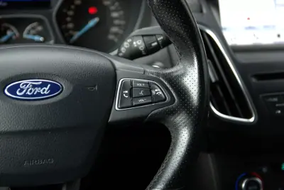 Ford Focus 2018 - 14990 EUR, 104000 km - AUTO.MOTO.pt - 104000km - foto 23 de 29