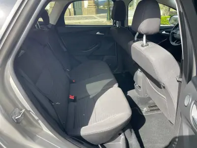 Ford Focus SW 2017 - 7750 EUR, 243000 km - AUTO.MOTO.pt - 243000km - foto 21 de 39