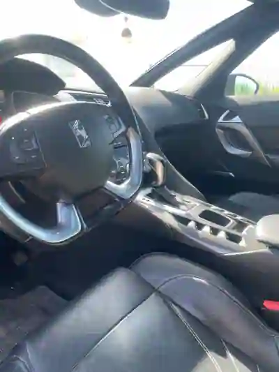 DS DS5 2016 - 11200 EUR, 164500 km - AUTO.MOTO.pt - 164500km - foto 2 de 4