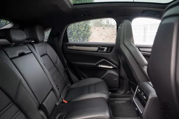 Porsche Cayenne Coupé 2022 - 108888 EUR, 92000 km - AUTO.MOTO.pt - 92000km - foto 49 de 65