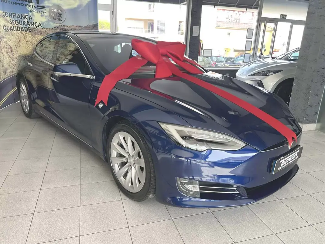 Tesla Model S 2020 - 46800 EUR, 44110 km - 44110km - foto 2 de 25
