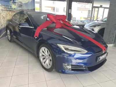 Tesla Model S 2020 - 46800 EUR, 44110 km - 44110km - foto 2 de 25