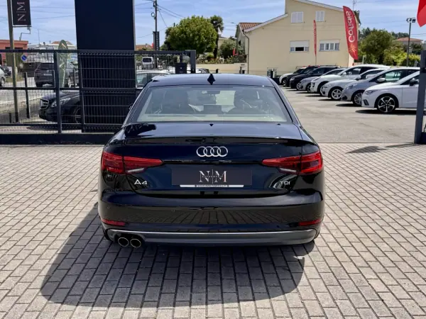 Audi A4 2015 - 24990 EUR, 92000 km - AUTO.MOTO.pt - 92000km - foto 4 de 20