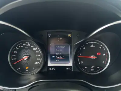 Mercedes-Benz GLC 220 2016 - 37990 EUR, 180000 km - AUTO.MOTO.pt - 180000km - foto 39 de 45