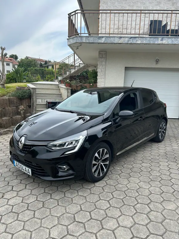 Renault Clio 2020 - 13500 EUR, 89140 km - AUTO.MOTO.pt - 89140km - foto 2 de 15