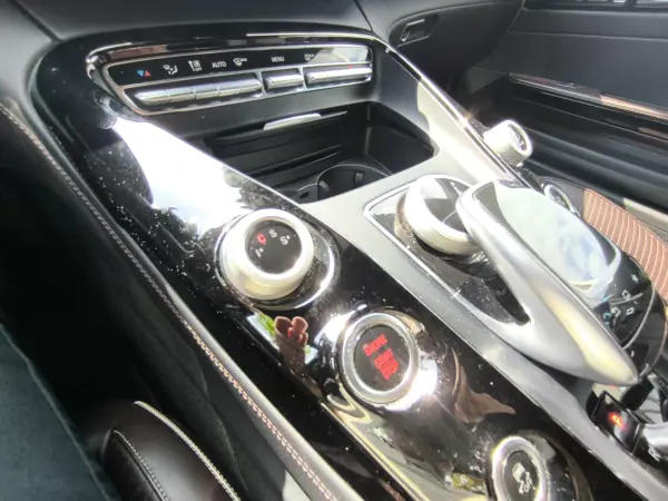 Mercedes-Benz AMG GT 2016 - 84900 EUR, 99000 km - AUTO.MOTO.pt - 99000km - foto 13 de 17
