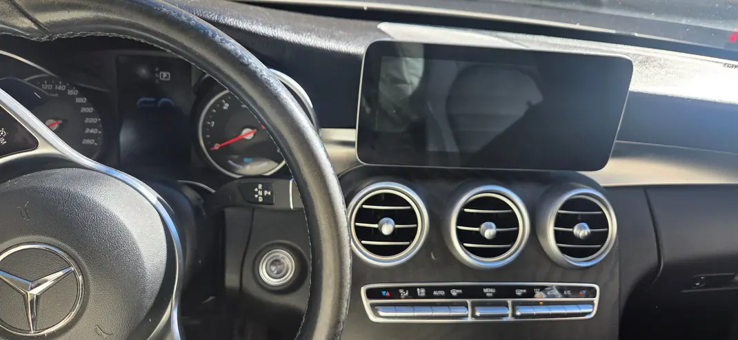 Mercedes-Benz C 300 2020 - 19000 EUR, 265000 km - 265000km - foto 6 de 8