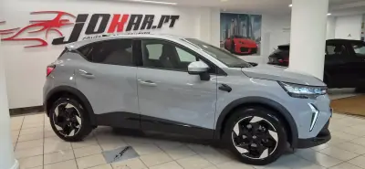 Renault Captur 2025 - 20990 EUR, 24855 km - AUTO.MOTO.pt - 24855km - foto 2 de 36