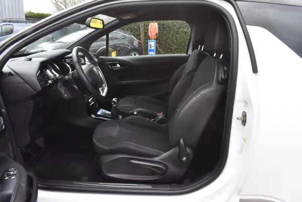 DS DS3 2016 - 7450 EUR, 95674 km - AUTO.MOTO.pt - 95674km - foto 11 de 12