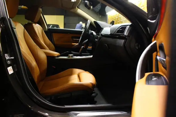 BMW 418 Gran Coupé 2019 - 23800 EUR, 174000 km - AUTO.MOTO.pt - 174000km - foto 7 de 43