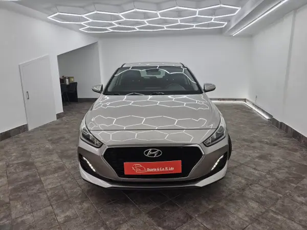 Hyundai i30 2019 - 14900 EUR, 43264 km - AUTO.MOTO.pt - 43264km - foto 3 de 33