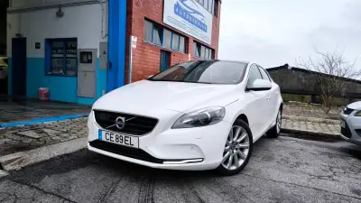 Volvo V40 2013 - 11400 EUR, 182000 km - AUTO.MOTO.pt - 182000km - foto 9 de 24