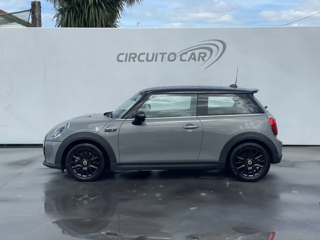 MINI Cooper 2021 - 18500 EUR, 69551 km - AUTO.MOTO.pt - 69551km - foto 3 de 8