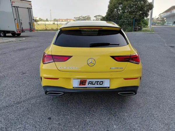 Mercedes-Benz CLA 220 2023 - 40500 EUR, 54785 km - AUTO.MOTO.pt - 54785km - foto 9 de 39