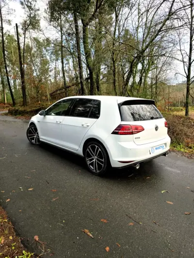 Volkswagen Golf 2015 - 18990 EUR, 167000 km - AUTO.MOTO.pt - 167000km - foto 9 de 30