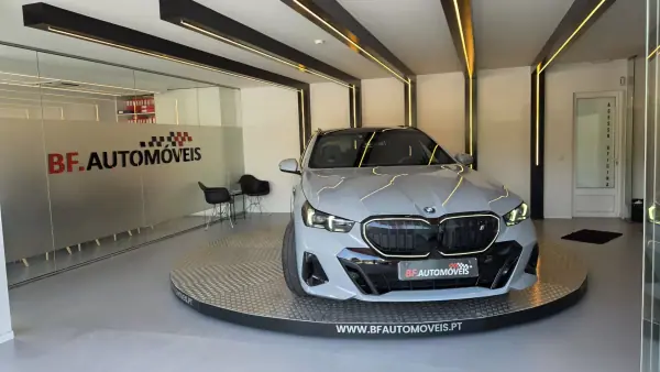 BMW i5 2024 - 52900 EUR, 121823 km - AUTO.MOTO.pt - 121823km - foto 11 de 57