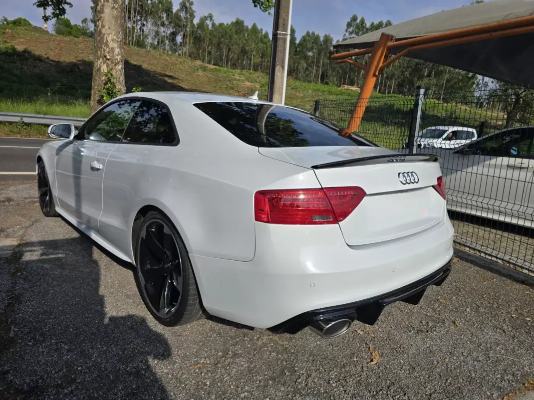 Audi A5 2013 - 19900 EUR, 166000 km - AUTO.MOTO.pt - 166000km - foto 2 de 4
