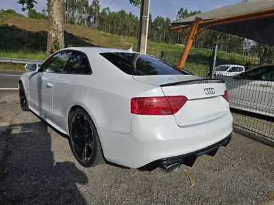 Audi A5 2013 - 19900 EUR, 166000 km - AUTO.MOTO.pt - 166000km - foto 2 de 4